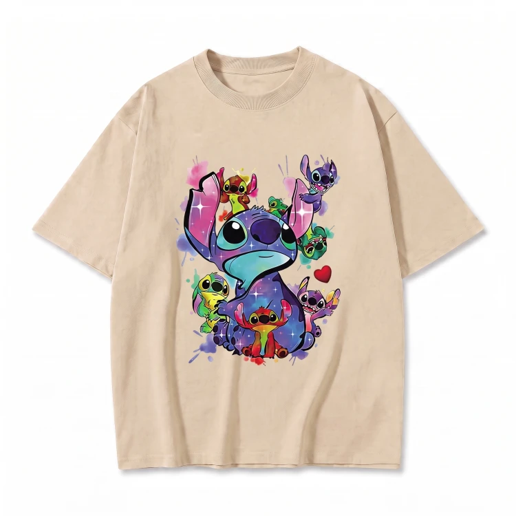 Beżowa koszulka Lilo i Stitch z nadrukiem kolorowego kolażu Stitcha