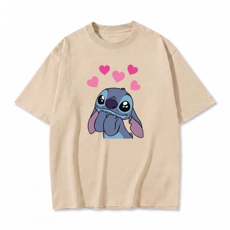 Beżowa koszulka Lilo i Stitch z nadrukiem Stitcha z serduszkami