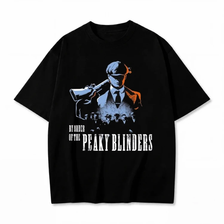Czarna koszulka Peaky Blinders z nadrukiem By Order of the Peaky Blinders z postacią