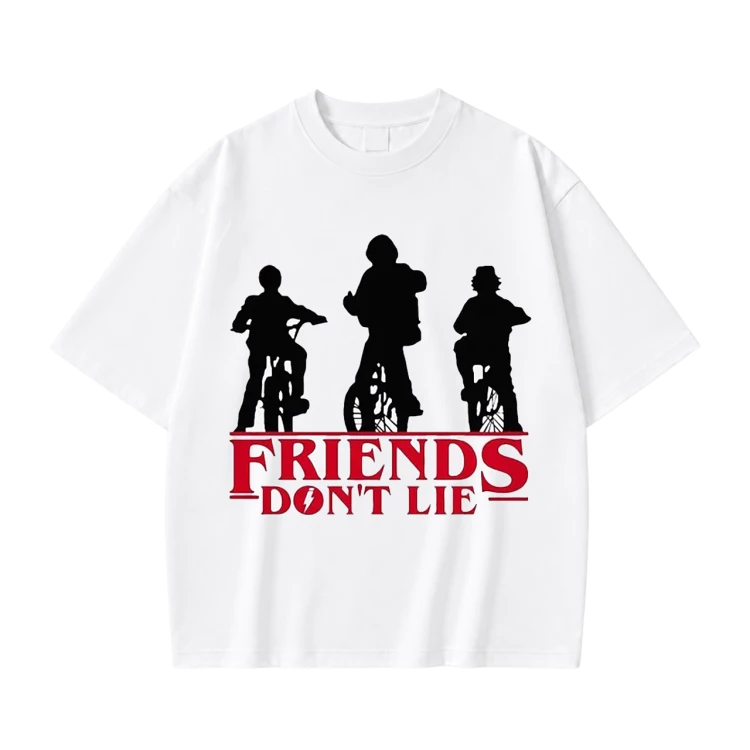 Biała koszulka Stranger Things z nadrukiem Friends Don't Lie z rowerzystami