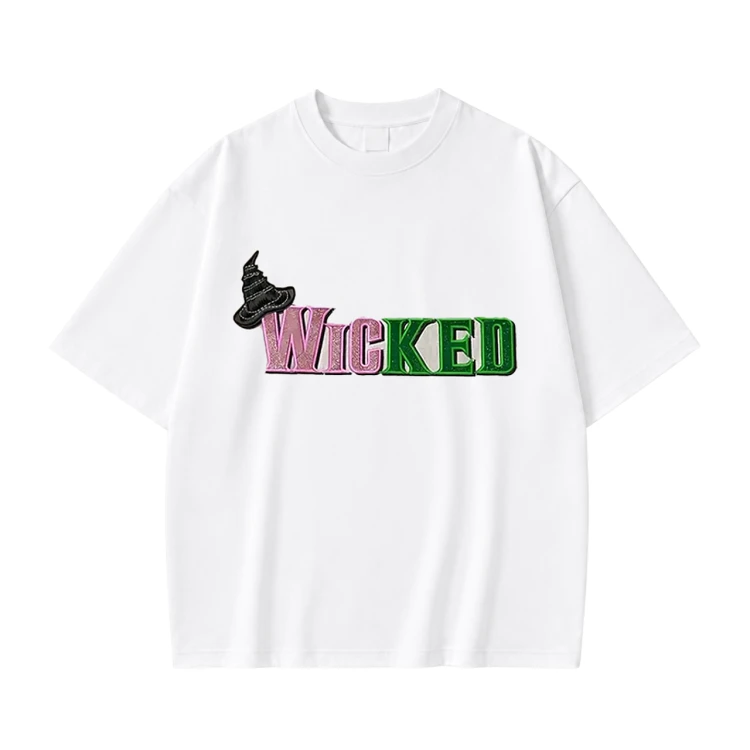 Biała koszulka Wicked z nadrukiem logo i kapelusza