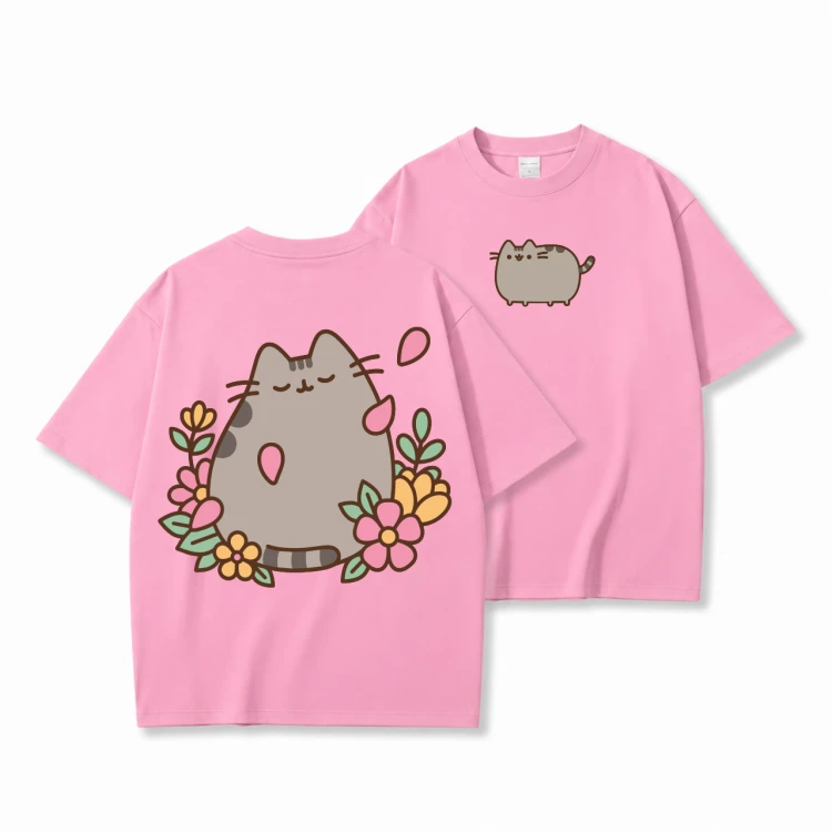 Różowa koszulka Pusheen w Kwiatach - nadruk na plecach i mały kotek z przodu